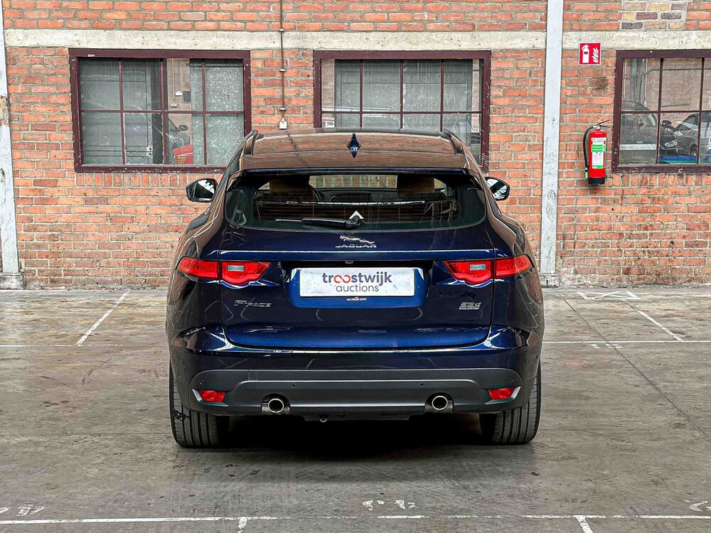 Jaguar F-PACE 2.0 Portfolio AWD 25d 241pk 2017, SV-524-B