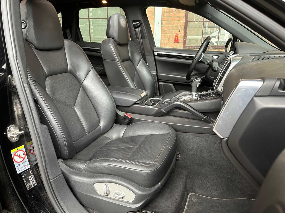 Porsche Cayenne 3.6 299pk 2012, 5-TBR-27