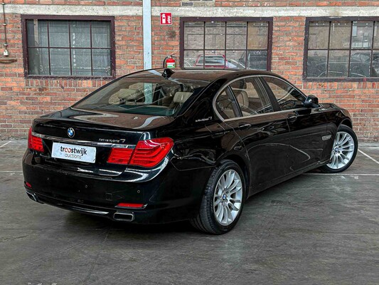 BMW ActiveHybrid7 F04 4.4 V8 465pk 2011