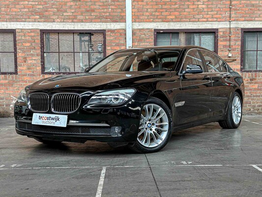 BMW ActiveHybrid7 F04 4.4 V8 465pk 2011
