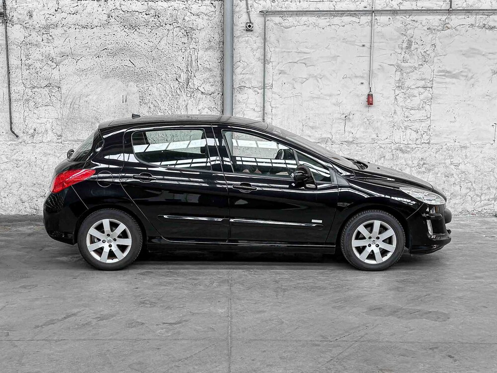 Peugeot 308 1.6 VTi Mill. 200 120PS 2011, 19-RJB-5