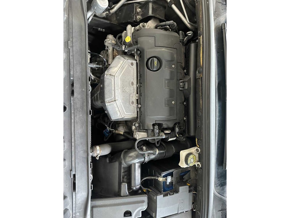 Peugeot 308 1.6 VTi Mill. 200 120PS 2011, 19-RJB-5