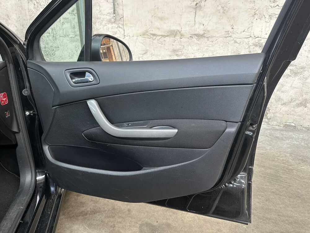 Peugeot 308 1.6 VTi Mill. 200 120PS 2011, 19-RJB-5