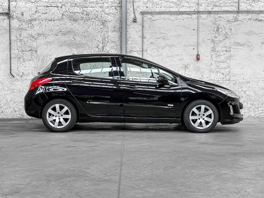 Peugeot 308 1.6 VTi Mill. 200 120PS 2011, 19-RJB-5