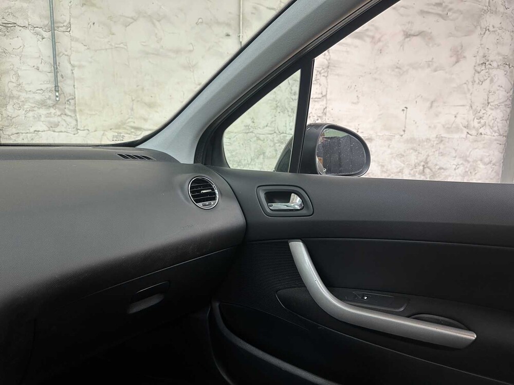 Peugeot 308 1.6 VTi Mill. 200 120PS 2011, 19-RJB-5