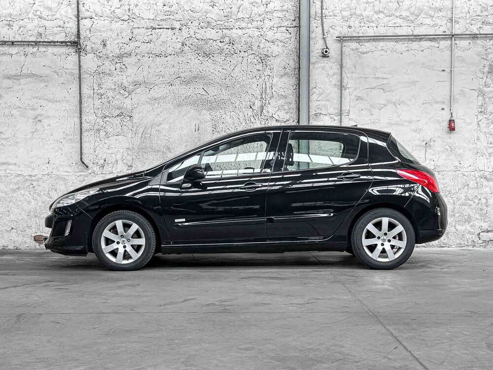 Peugeot 308 1.6 VTi Mill. 200 120PS 2011, 19-RJB-5