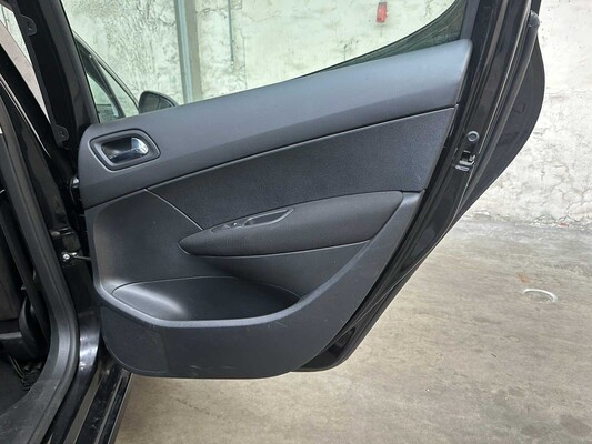 Peugeot 308 1.6 VTi Mill. 200 120pk 2011, 19-RJB-5