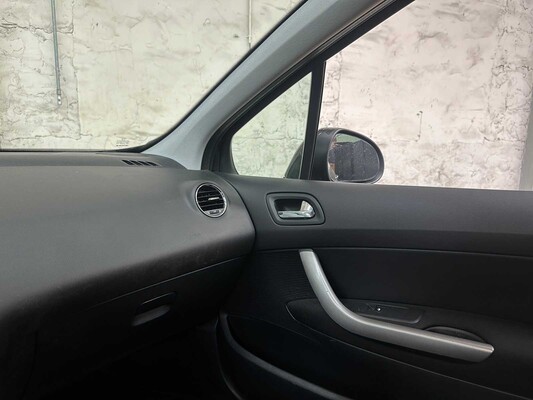 Peugeot 308 1.6 VTi Mill. 200 120pk 2011, 19-RJB-5