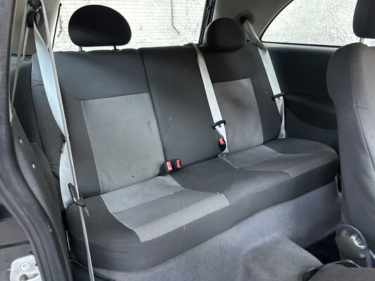 Opel Corsa 1.2-16V Silverline 80pk 2006, 95-SP-BZ