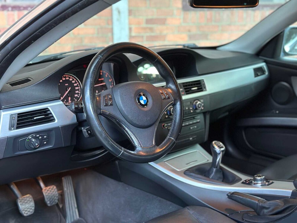 BMW 320i Corp.L.Min. Ed. 3er Coupé 163PS 2011, 86-SPS-8