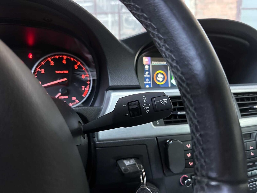 BMW 320i Corp.L.Min. Ed. 3er Coupé 163PS 2011, 86-SPS-8