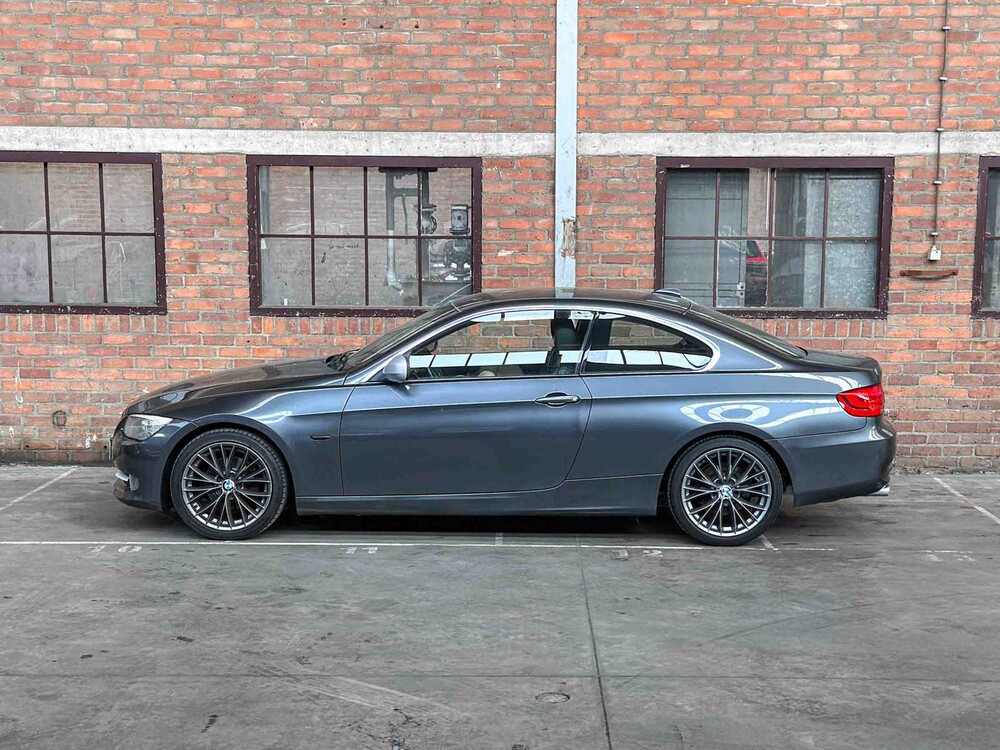 BMW 320i Corp.L.Min. Ed. 3er Coupé 163PS 2011, 86-SPS-8