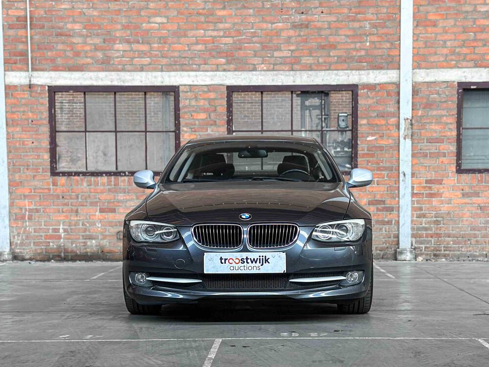 BMW 320i Corp.L.Min. Ed. 3er Coupé 163PS 2011, 86-SPS-8