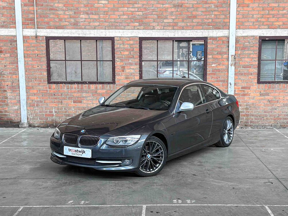 BMW 320i Corp.L.Min. Ed. 3er Coupé 163PS 2011, 86-SPS-8