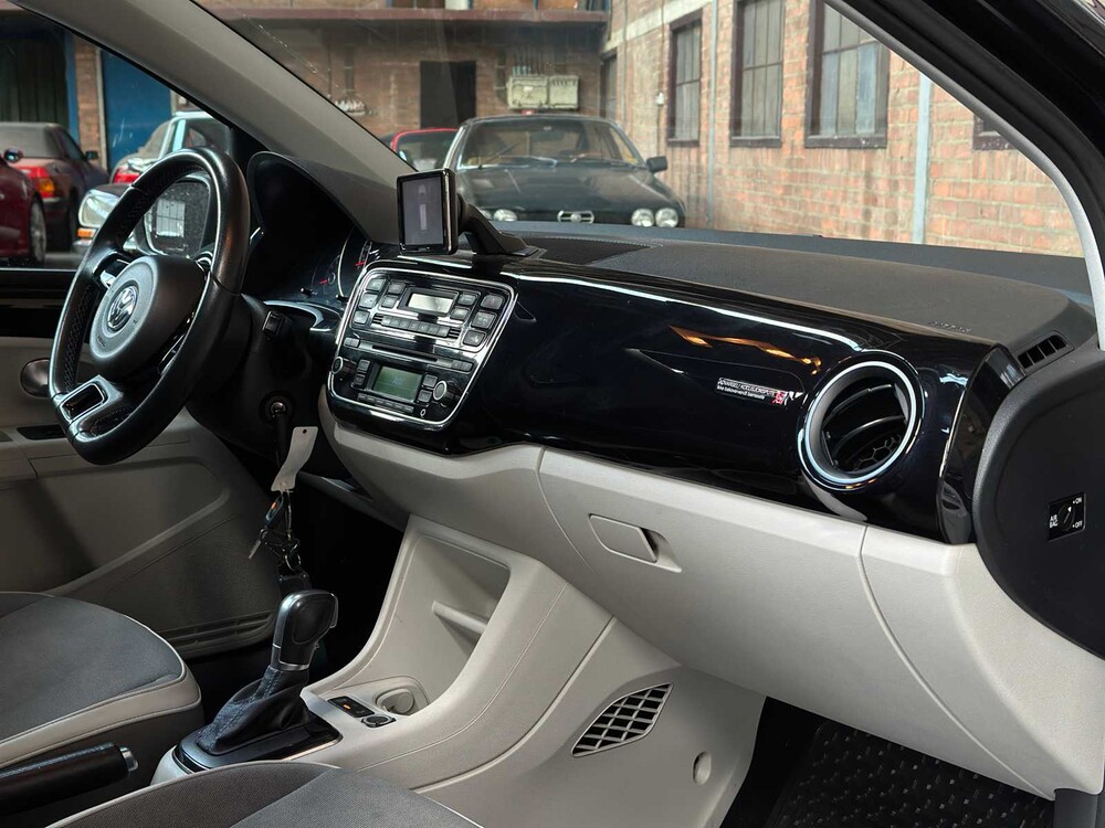 Volkswagen e-Up! 60kW Baujahr 2015, R-694-XD