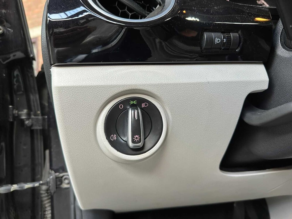 Volkswagen e-Up! 60kW Baujahr 2015, R-694-XD