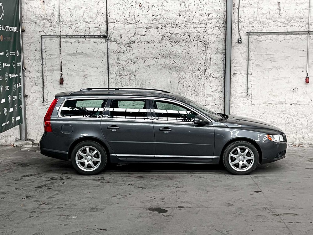 Volvo V70 1.6 T4F Summum 179PS 2012, HS-243-Z