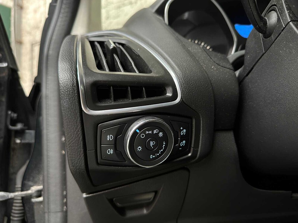 Ford Focus 1.6 TI-VCT Titan -Automatik- 125PS 2013, HZ-292-H