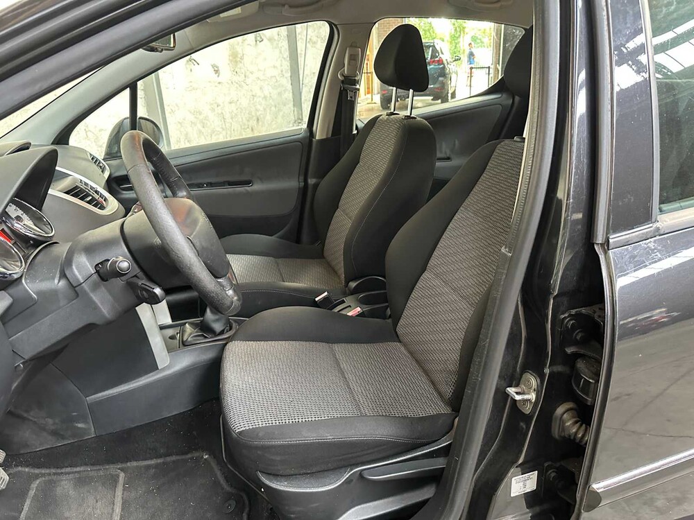 Peugeot 207 1.6 VTi Première 120PS 2009, 80-KGP-6