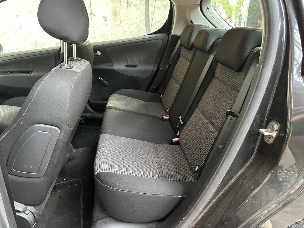 Peugeot 207 1.6 VTi Première 120PS 2009, 80-KGP-6