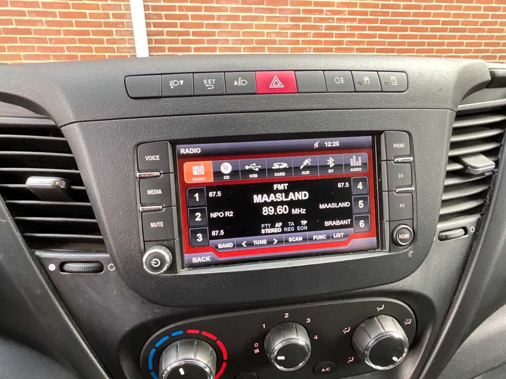 Iveco 50-C17 Glas-LKW mit Werkstattausrüstung und Glasträgern (elektrisch abschließbar) 185996km Baujahr: 2016, 34-BHD-8