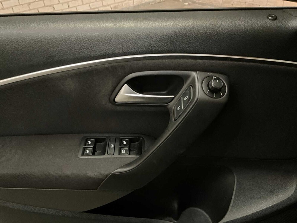 Volkswagen Polo Comfortline 149.215km Baujahr: 2015, RG-236-N