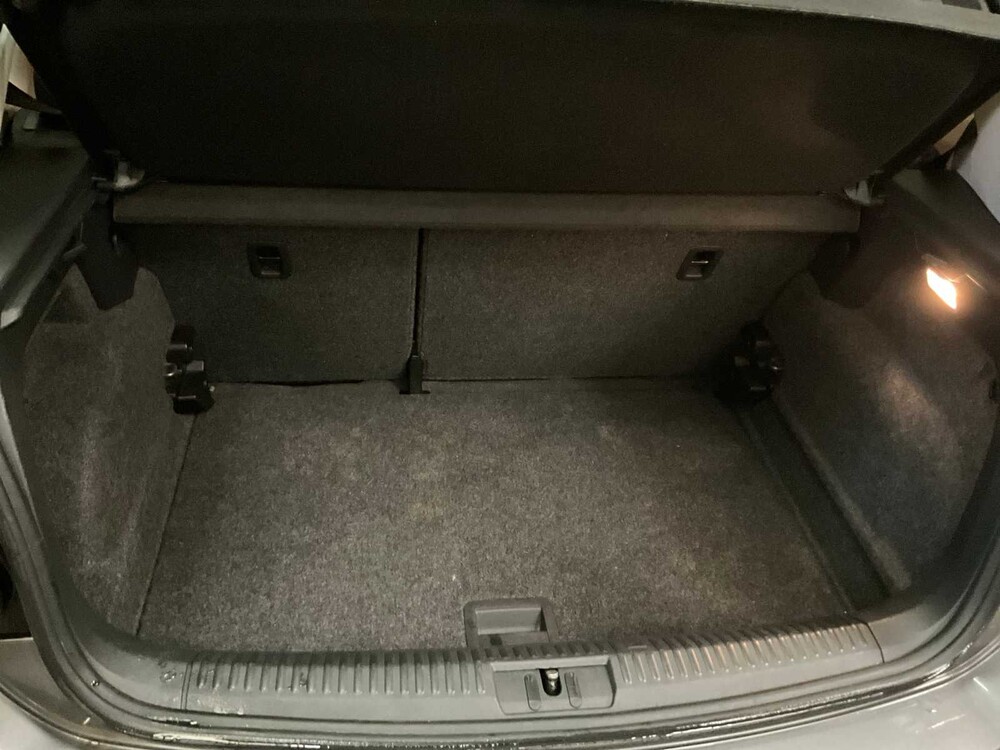 Volkswagen Polo Comfortline 149.215km Baujahr: 2015, RG-236-N