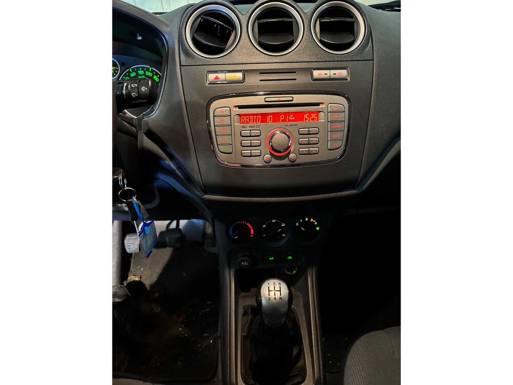 Ford - Transit Connect T220S 1.8 TDCi Trend Jahr: 2012 - 8-VVF-57