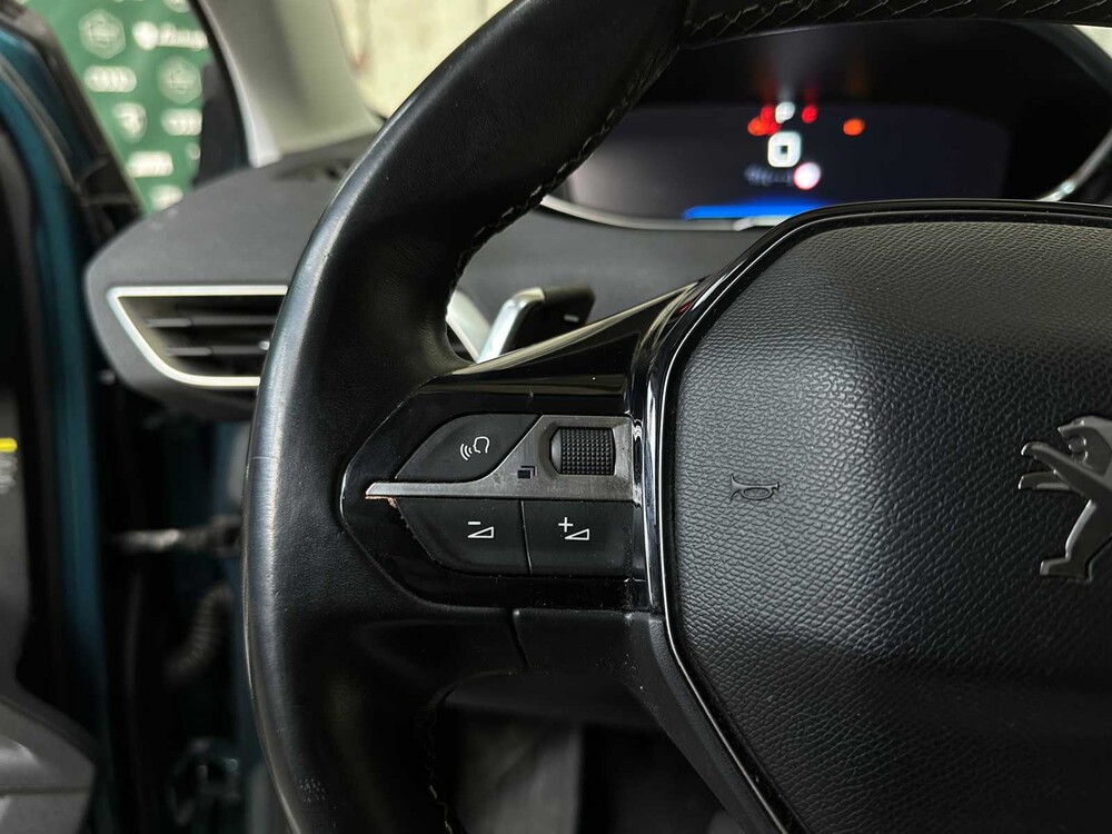 Peugeot 5008 1.6 PureT. BL. Prem. 181PS 2019, XH-072-L