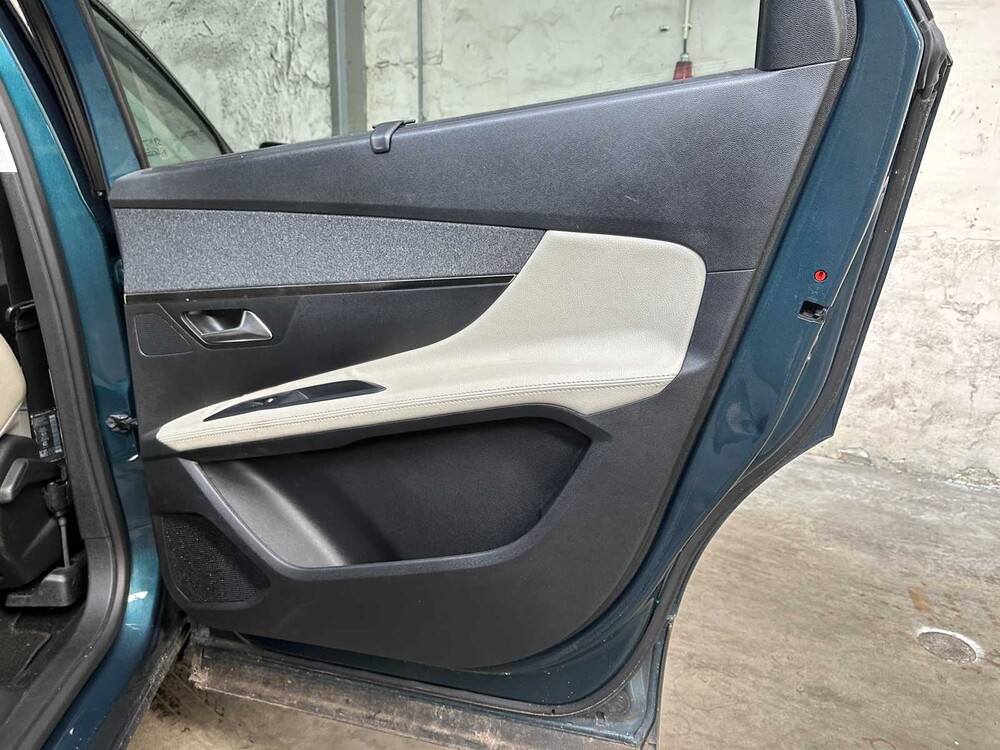 Peugeot 5008 1.6 PureT. BL. Prem. 181PS 2019, XH-072-L