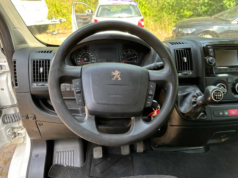 Peugeot Boxer 335 2.2 HDI L3 XR DC 131PS 2016, VX-519-P