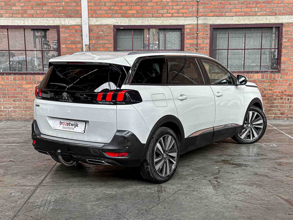 Peugeot 5008 1.2 PureTech Allure 131PS 2018 7-Sitzer, TX-880-H