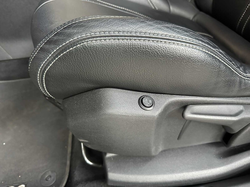 Peugeot 5008 1.2 PureTech Allure 131PS 2018 7-Sitzer, TX-880-H