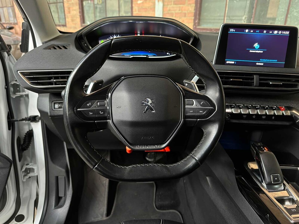 Peugeot 5008 1.2 PureTech Allure 131PS 2018 7-Sitzer, TX-880-H