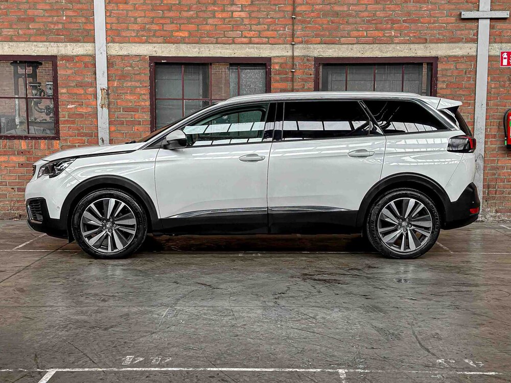 Peugeot 5008 1.2 PureTech Allure 131PS 2018 7-Sitzer, TX-880-H