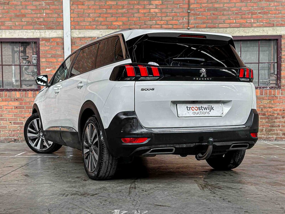 Peugeot 5008 1.2 PureTech Allure 131PS 2018 7-Sitzer, TX-880-H