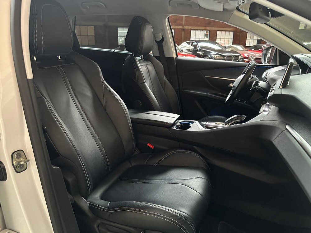 Peugeot 5008 1.2 PureTech Allure 131PS 2018 7-Sitzer, TX-880-H