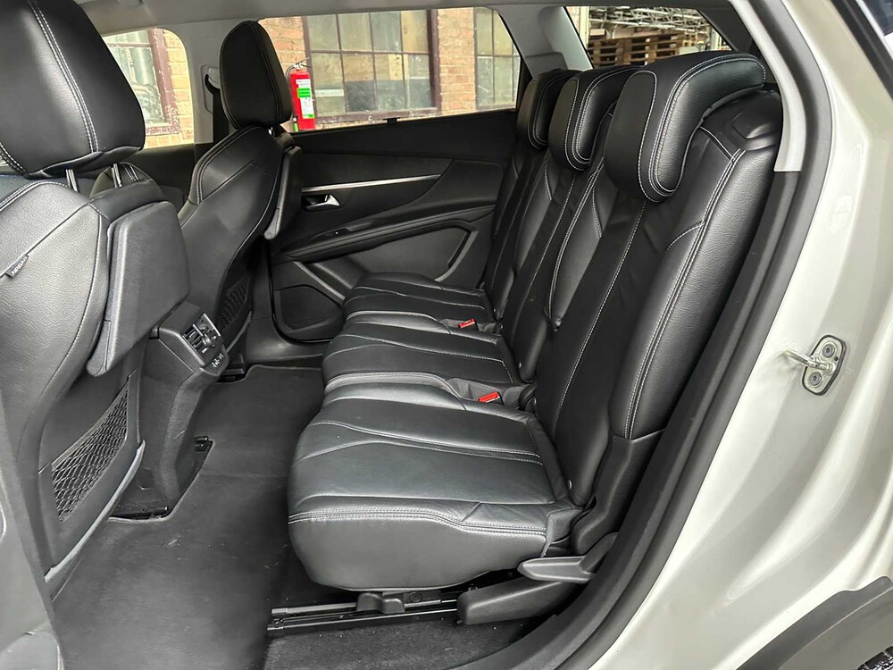 Peugeot 5008 1.2 PureTech Allure 131PS 2018 7-Sitzer, TX-880-H