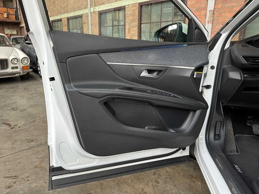 Peugeot 5008 1.2 PureTech Allure 131pk 2018 7-persoons, TX-880-H