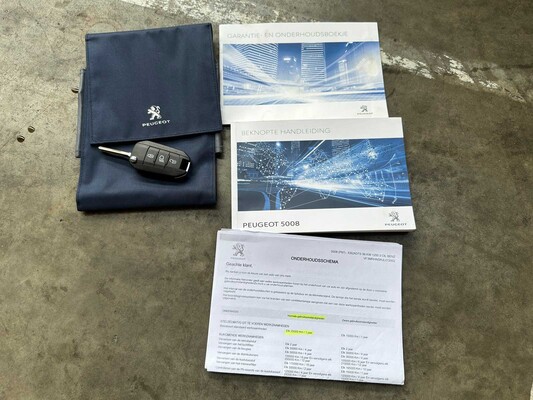 Peugeot 5008 1.2 PureTech Allure 131pk 2018 7-persoons, TX-880-H