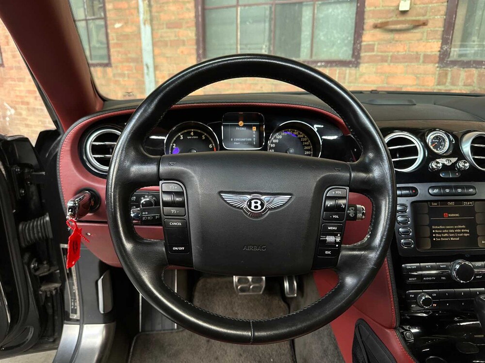 Bentley Continental Flying Spur 6.0 W12 525pk 2006 Youngtimer