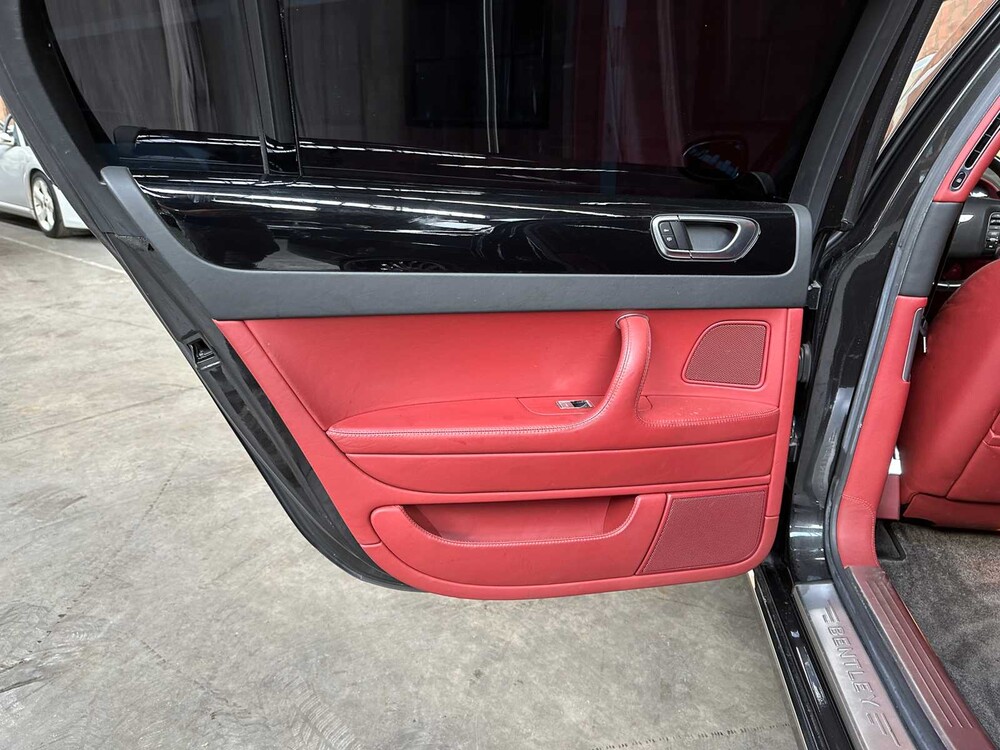 Bentley Continental Flying Spur 6.0 W12 525pk 2006 Youngtimer