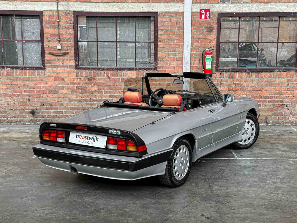 Alfa Romeo Spider 2.0 1987