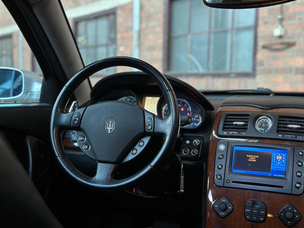 Maserati Quattroporte 4.2 V8 401pk 2005, Z-476-JX Youngtimer