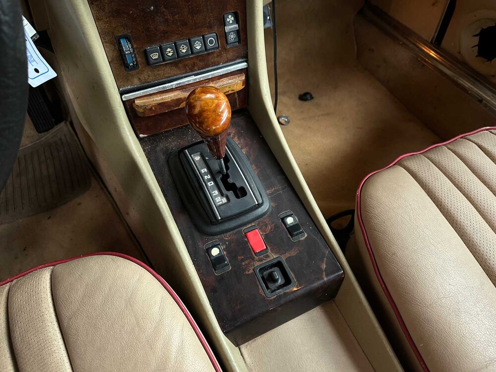 Mercedes-Benz SL500 5.0 V8 230pk 1983 SL-Klasse 