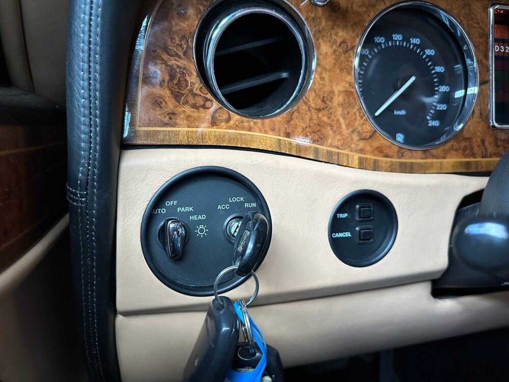 Rolls-Royce Corniche V 6.75 V8 Cabriolet 329PS 2000 Cabrio (1 von 374 weltweit), 91-HF-TP