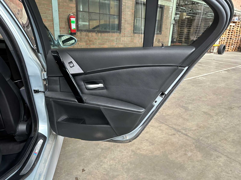 BMW M5 5.0 V10 500PS 2006 5er