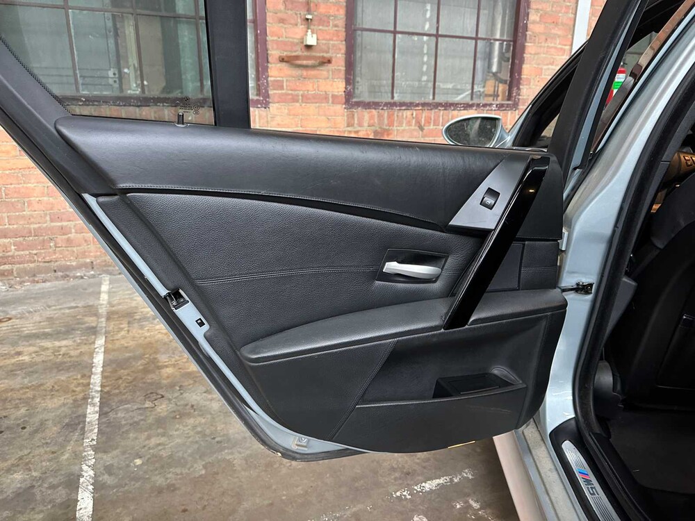 BMW M5 5.0 V10 500PS 2006 5er