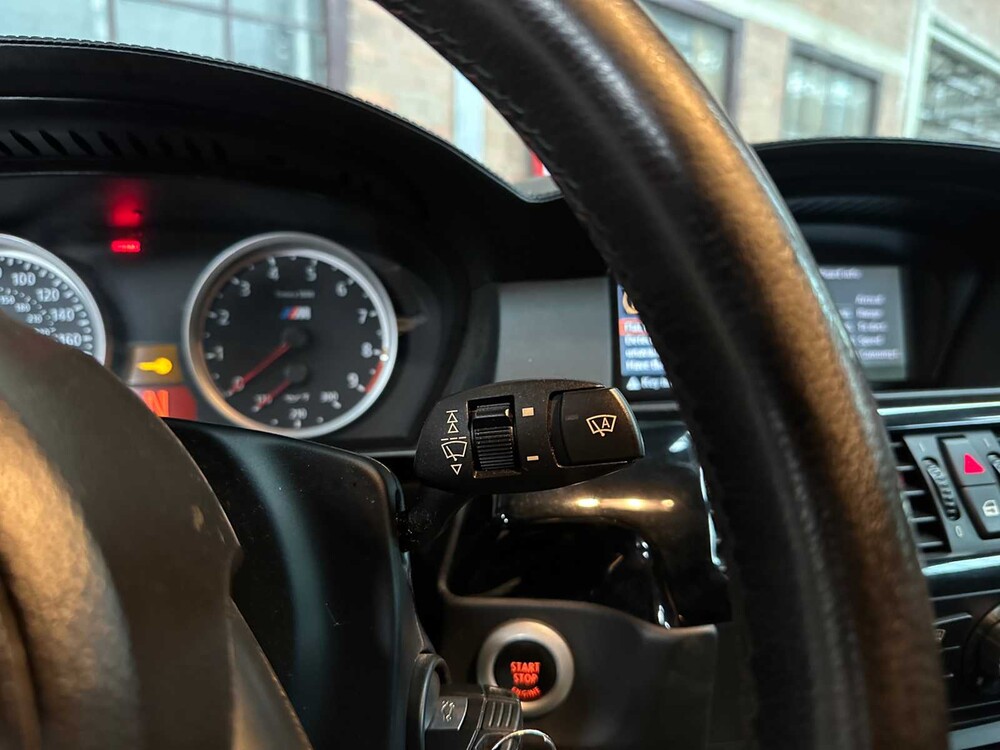 BMW M5 5.0 V10 500PS 2006 5er