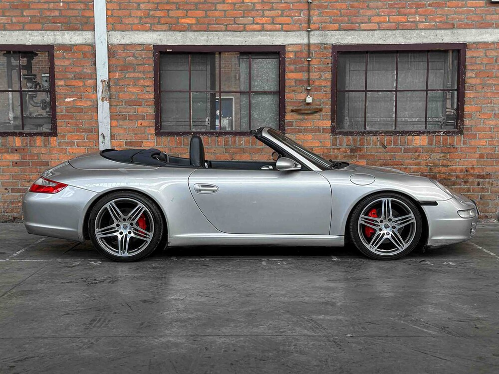 Porsche 911 Carrera S Cabriolet 3.8 997 (SCHALTGETRIEBE) 355PS 2006 Youngtimer
